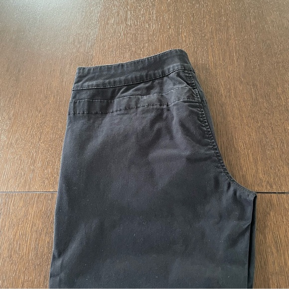 Ladies Pants by Guess Jeans - Picture 9 of 10